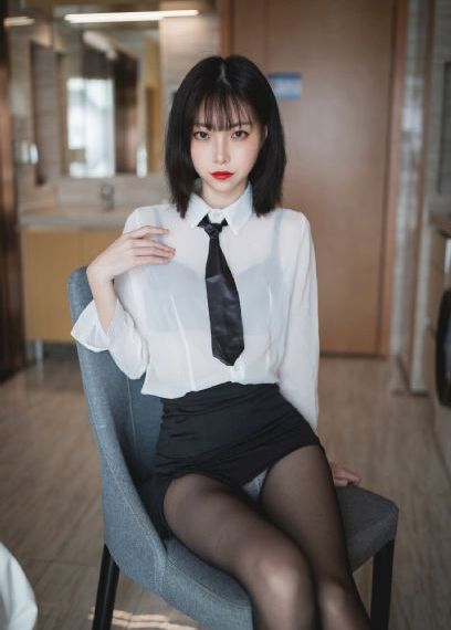 加油站的6个瑞士女孩