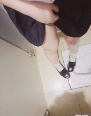 朋友的母亲和妻子